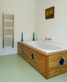 Leyland Country House