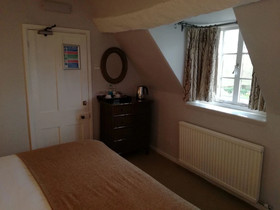 Horse And Groom Inn