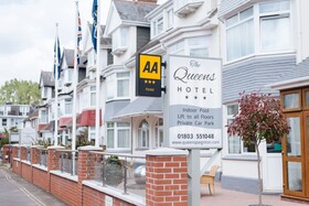 Queens Hotel