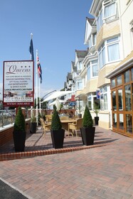 Queens Hotel