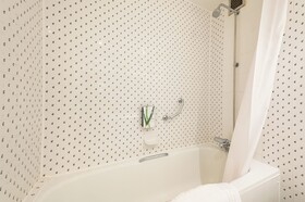 The Milestone Peterborough Hotel