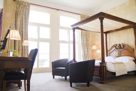Duke of Cornwall Hotel