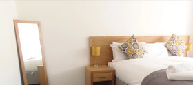 Plymouth Central by OYO Rooms