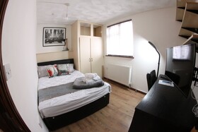 The College Street Abode