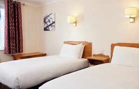 The Farmhouse & Innlodge