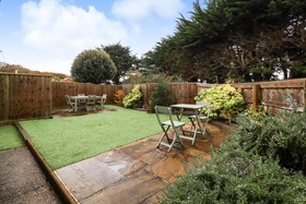 Queen Bower Farm Lodge