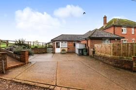 Queen Bower Farm Lodge