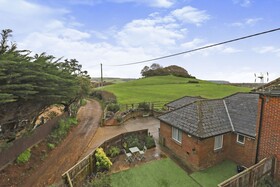 Queen Bower Farm Lodge