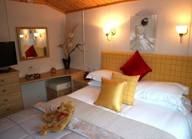 Shaftesbury Luxury Lodges