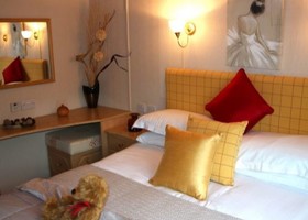 Shaftesbury Luxury Lodges