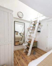 Teachers Cottage