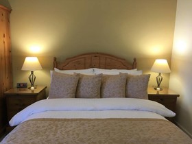 Watermead Guest House