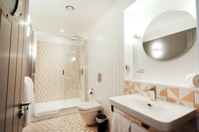 Room2 Southampton