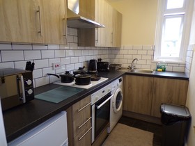Thornbury Apartments