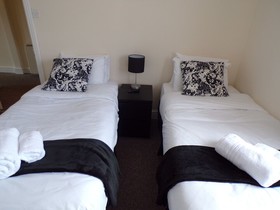 Thornbury Apartments