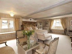 Court House Manor
