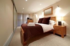 The Paramount Apartments