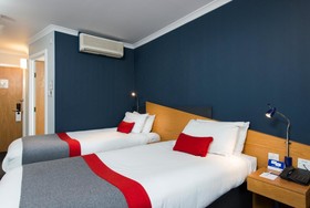 Holiday Inn Express Swindon - West M4, Jct 16