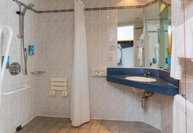 Holiday Inn Express Swindon - West M4, Jct 16