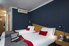 Holiday Inn Express Swindon - West M4, Jct 16