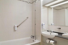 Days Inn by Wyndham Taunton