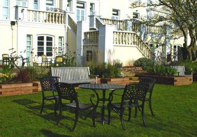 TLH Toorak Hotel