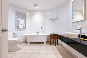 Avisford Park Hotel