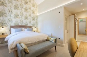 The Inn West End