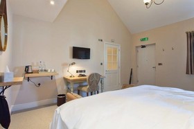 The Inn West End