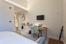 The Inn West End