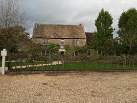 The Pear Tree Inn