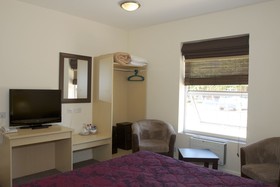 Elme Halll Hotel