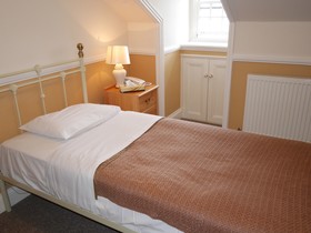 Elme Halll Hotel