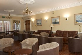 Elme Halll Hotel