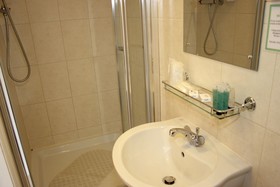 Elme Halll Hotel