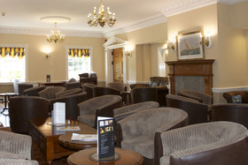 Elme Halll Hotel