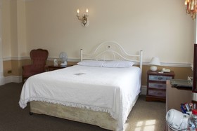 Elme Halll Hotel