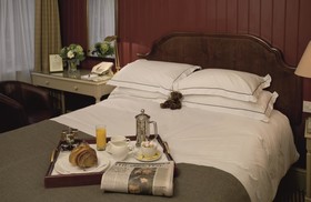 Macdonald Bear Hotel