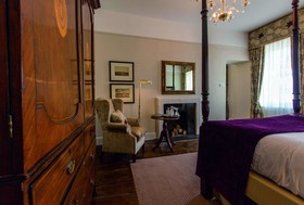Macdonald Bear Hotel