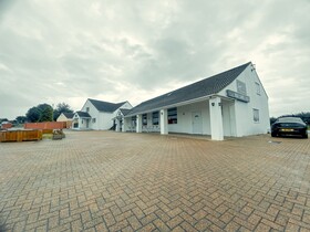 Hawk House B & B