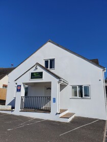 Hawk House B & B