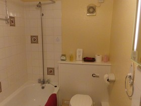 Broadlands Guest House