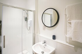 Kingston Luxe Suites Riverside Apartment Belvilla