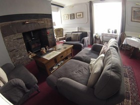 Ty Helyg Guest House