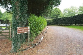 Ewenny Farm Guesthouse