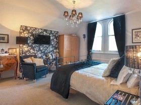 The Everlook Guest House and B&B