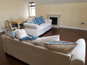 Ashgrove Court Penthouse's by Cardiff Holiday Homes