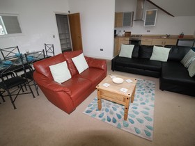 Ashgrove Court Penthouse's by Cardiff Holiday Homes