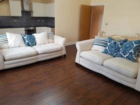 Ashgrove Court Penthouse's by Cardiff Holiday Homes