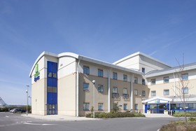 Holiday Inn Express Cardiff Airport